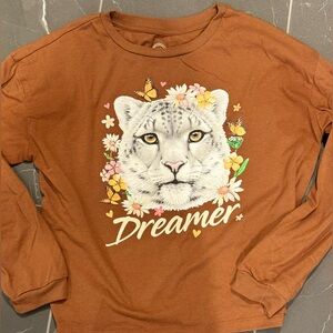 Perfect Tshirt - new without tags - lightweight & perfect for fall